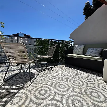 Сasa de vacaciones House In The Heart Of With Big Balcony Funchal (Madeira)