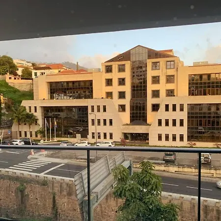 House In The Heart Of With Big Balcony * Funchal (Madeira)