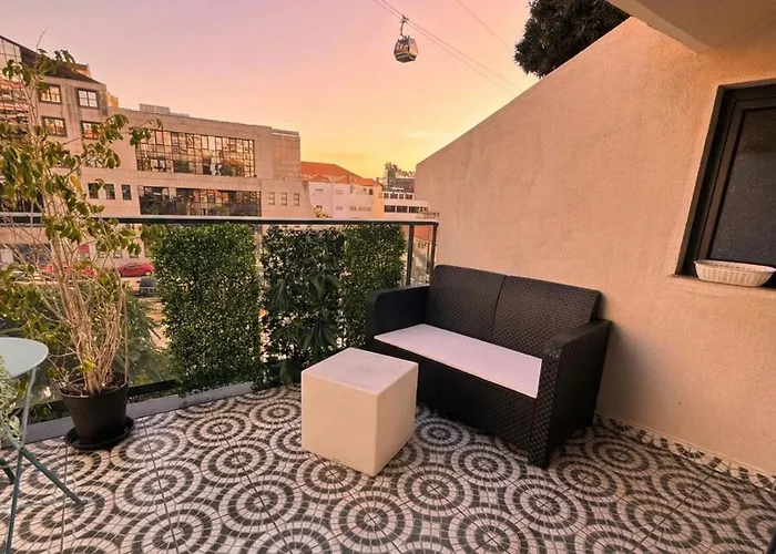 House In The Heart Of With Big Balcony * فونشال