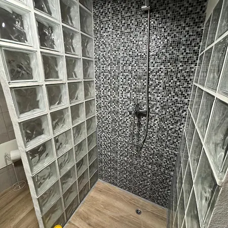 Casa vacanze House In The Heart Of With Big Balcony