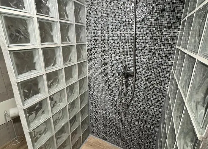 Casa vacanze House In The Heart Of With Big Balcony